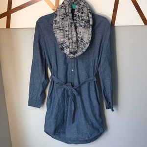 GAP Jean dress with belt size M with POCKETS